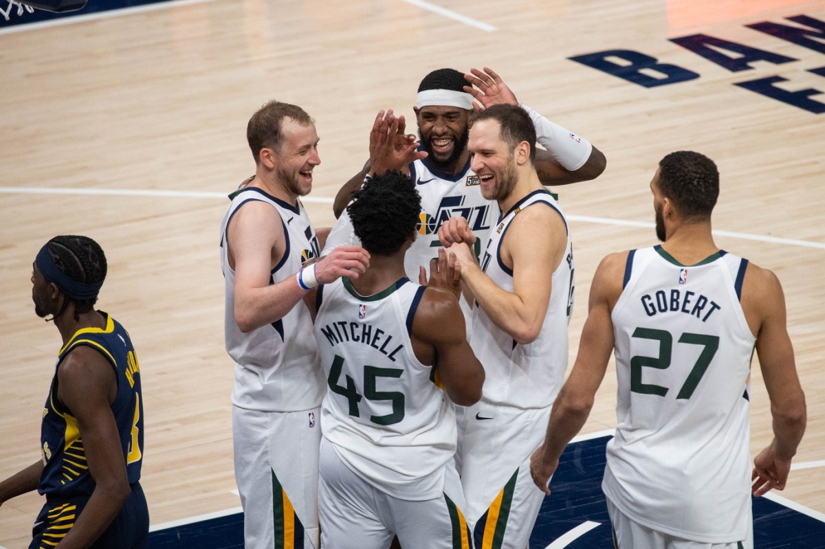 Rudy Gobert, Donovan Mitchell, Royce O'Neale, Joe Ingles